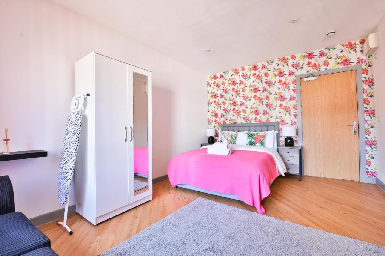 Princess Lofts City Centre Studios With Nespresso Coffee Machines & New Fast Wifi By Stayright Суонси Экстерьер фото
