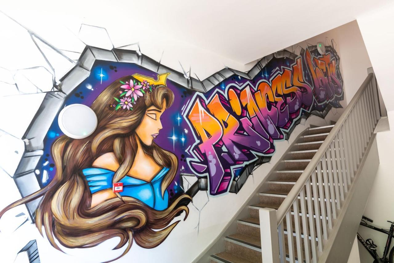 Princess Lofts City Centre Studios With Nespresso Coffee Machines & New Fast Wifi By Stayright Суонси Экстерьер фото