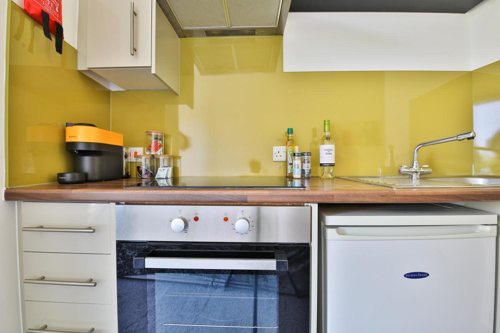 Princess Lofts City Centre Studios With Nespresso Coffee Machines & New Fast Wifi By Stayright Суонси Экстерьер фото
