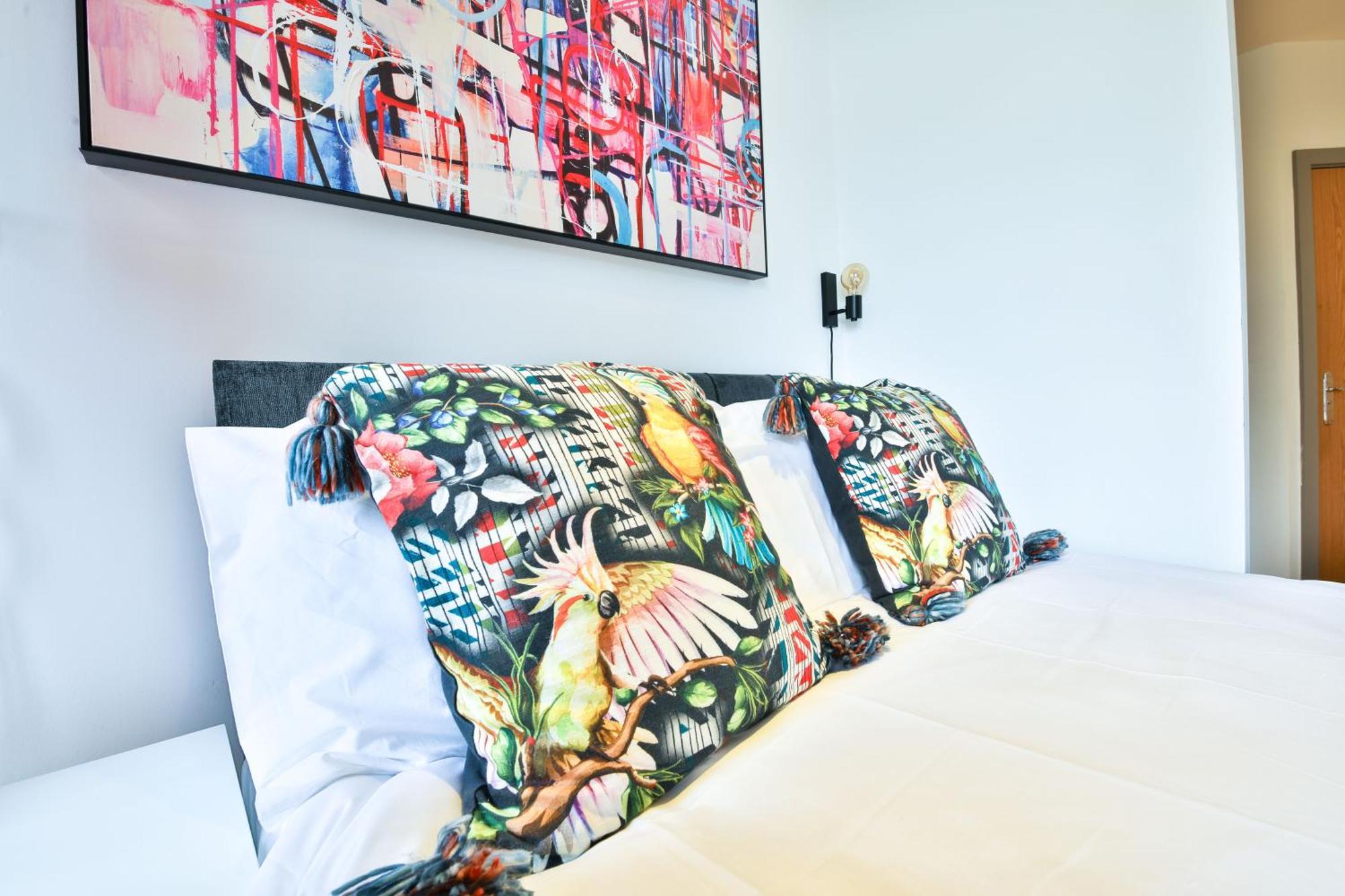 Princess Lofts City Centre Studios With Nespresso Coffee Machines & New Fast Wifi By Stayright Суонси Экстерьер фото