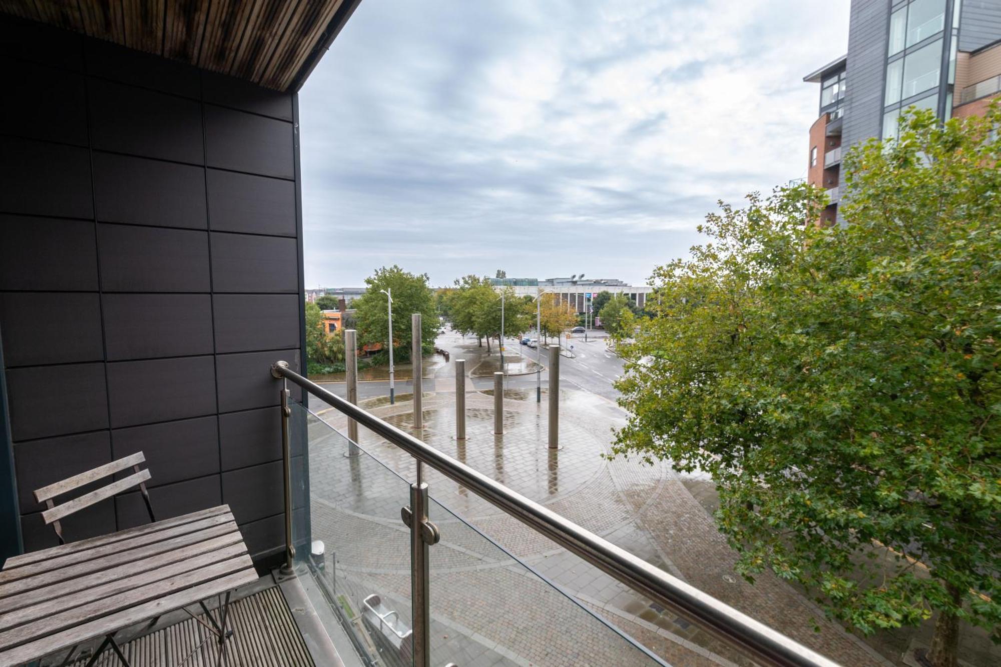 Princess Lofts City Centre Studios With Nespresso Coffee Machines & New Fast Wifi By Stayright Суонси Экстерьер фото