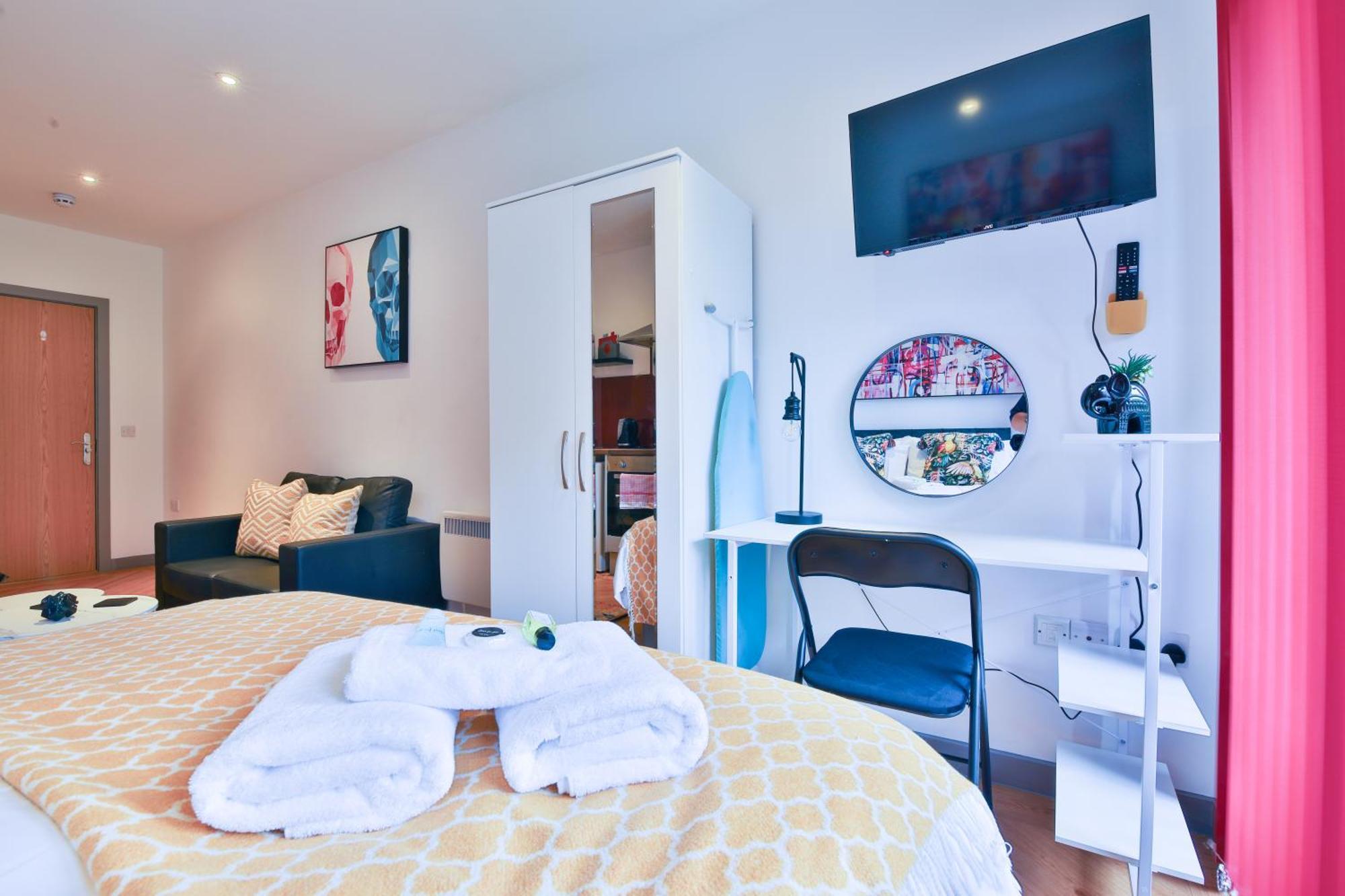 Princess Lofts City Centre Studios With Nespresso Coffee Machines & New Fast Wifi By Stayright Суонси Экстерьер фото